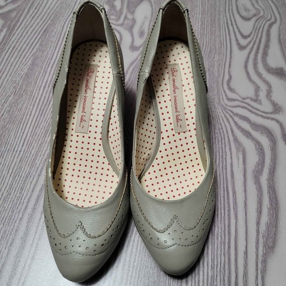 But Another innocent tale Heels - Picture 3 of 8